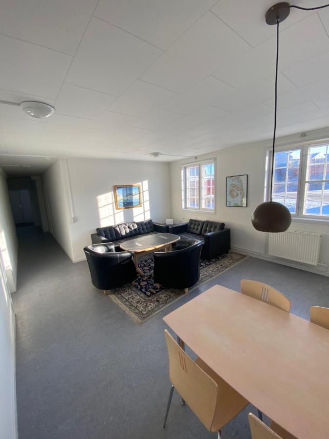 Hotel Disko Island Qeqertarsuaq Bagian luar foto