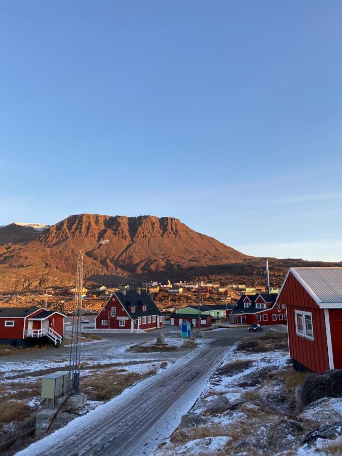 Hotel Disko Island Qeqertarsuaq Bagian luar foto