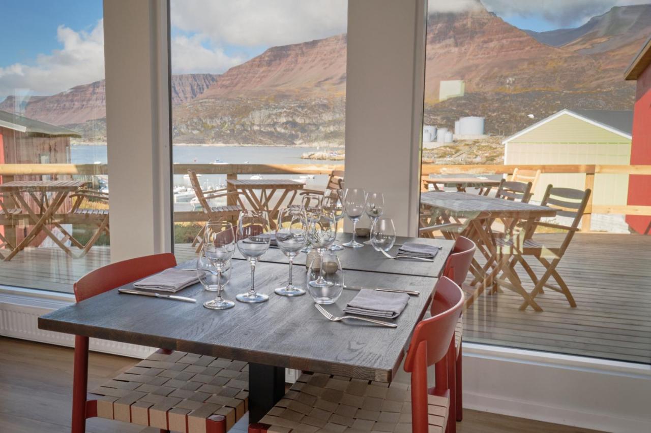 Hotel Disko Island Qeqertarsuaq Bagian luar foto