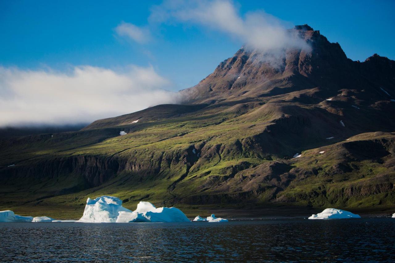 Hotel Disko Island Qeqertarsuaq Bagian luar foto